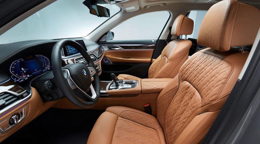 Front seats of the BMW 7 Series 2019 presented at Detroit